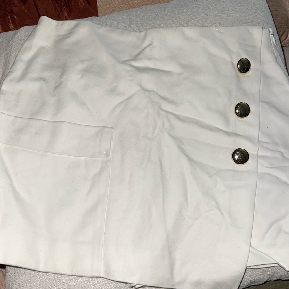 Zara basics skort white with gold buttons xs